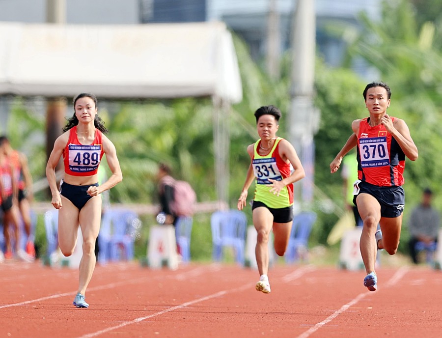 VĐV điền kinh Việt Nam kiểm tra giới t&iacute;nh trước thềm SEA Games 33