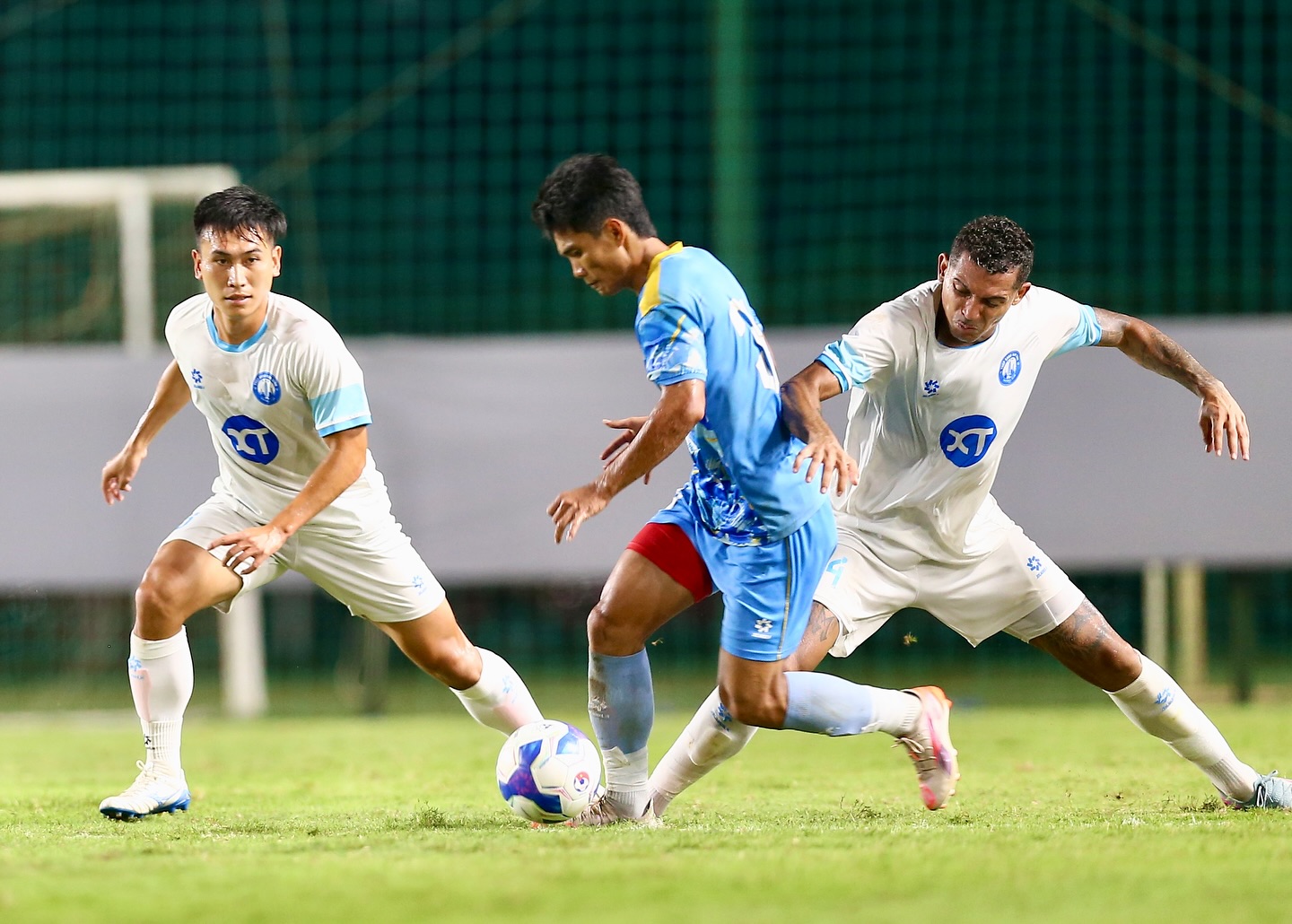 Đội hình ra sân trận Việt Nam vs CAHN hôm nay ngày 7/9