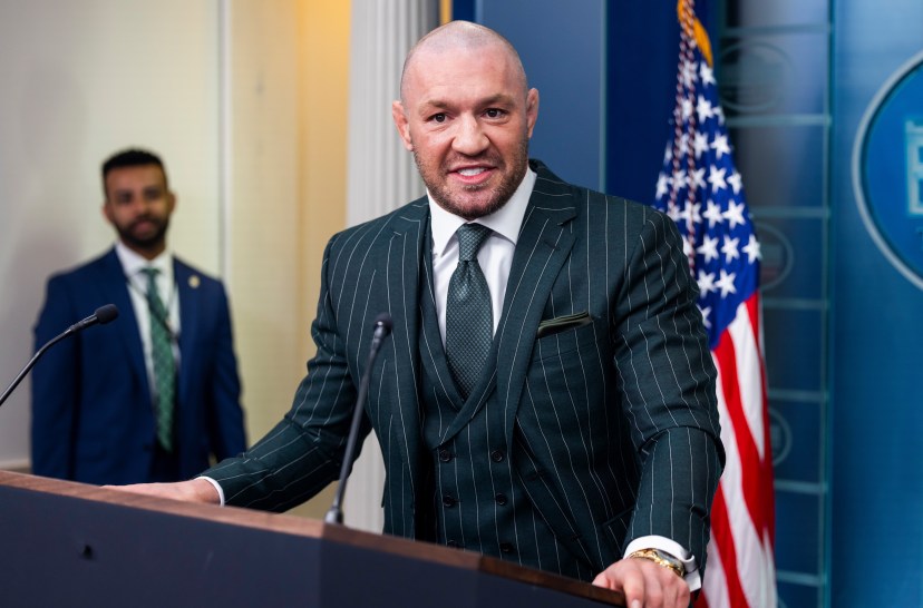 Conor McGregor rút tranh cử tổng thống Ireland vì thiếu sự ủng hộ?