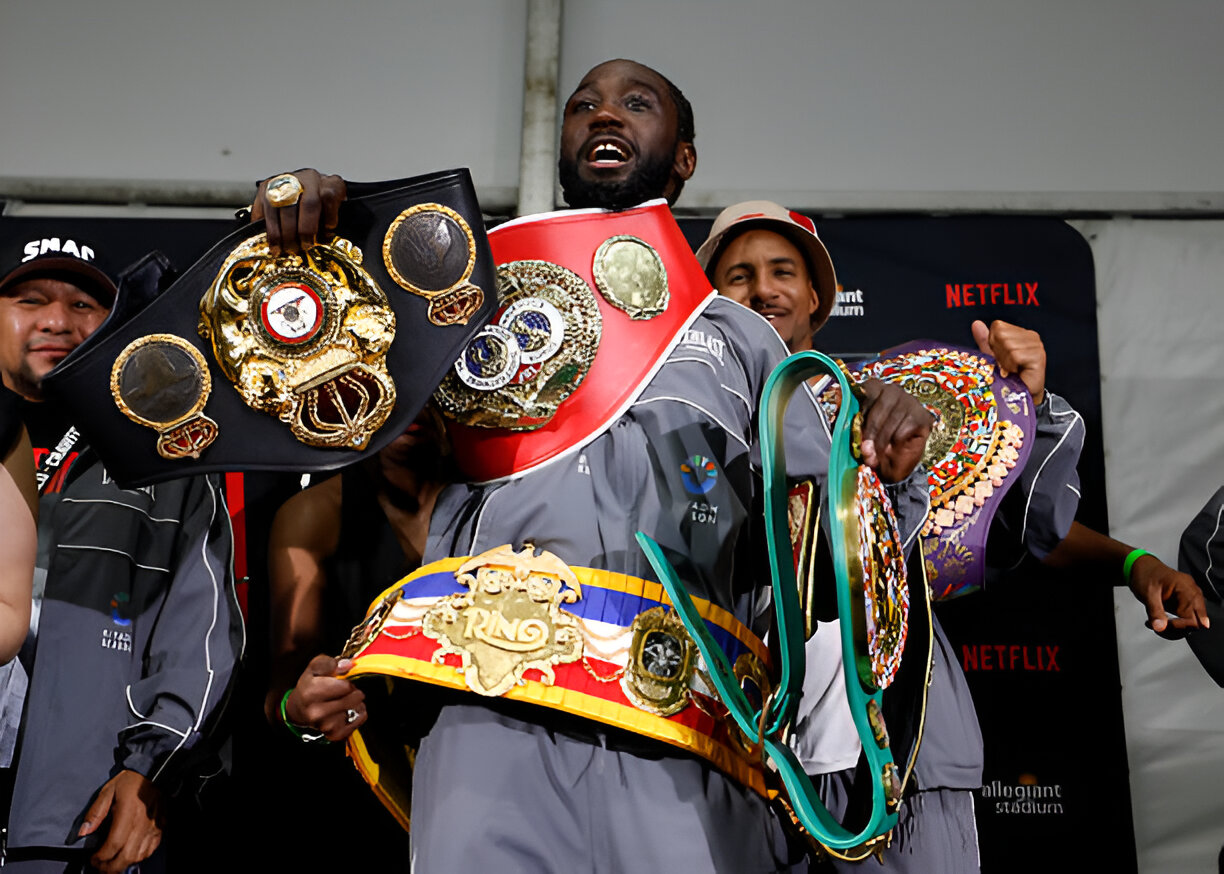 Crawford coi thường Topuria ra mặt: Cậu ta tuổi gì so với Conor