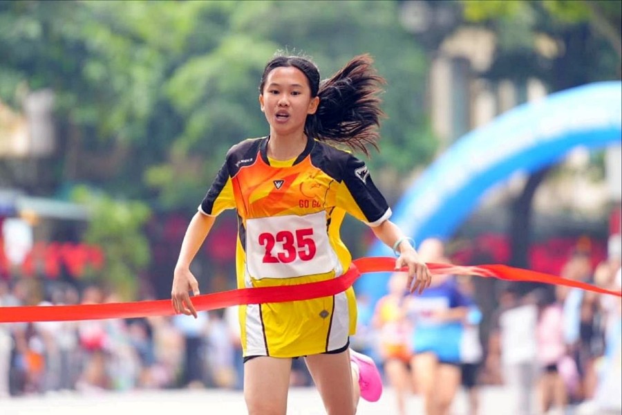 Giải chạy Báo Hànộimới 2025 ghi dấu ấn đẹp từ cô bé học sinh đến VĐV chuẩn bị thi SEA Games 33