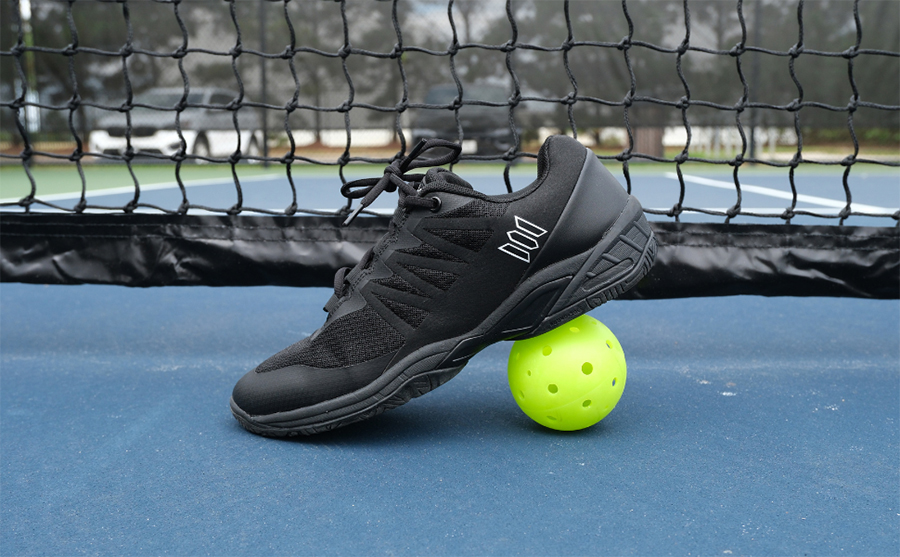 Giày pickleball và giày tennis: Sự khác biệt và lựa chọn phù hợp