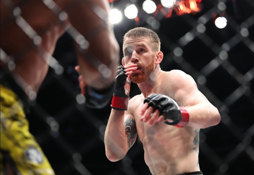 Cory Sandhagen chấp nhận "màu mè ngớ ngẩn" để tranh đai ở UFC 320