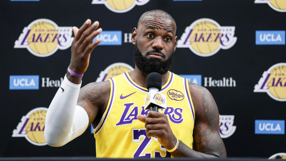 LeBron James d&iacute;nh chấn thương lạ, ngồi ngo&agrave;i giai đoạn hội qu&acirc;n với Los Angeles Lakers