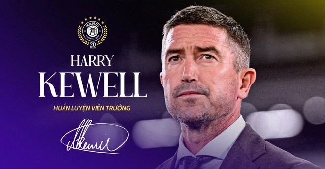 Cựu sao Liverpool Harry Kewell ngồi ghế nóng CLB Hà Nội