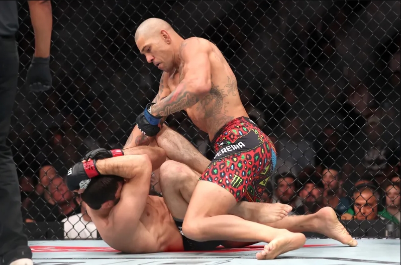 Alex Pereira nói thẳng ý đồ chinh phục 3 hạng cân sau UFC 320