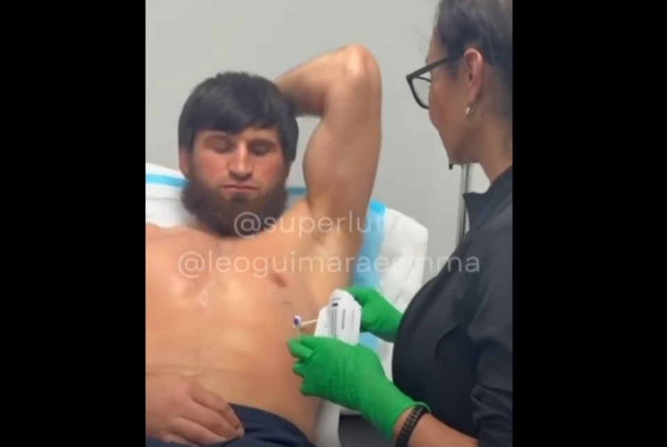 Quản l&yacute; tiết lộ chấn thương trước UFC 320, Ankalaev lại bị chỉ tr&iacute;ch 