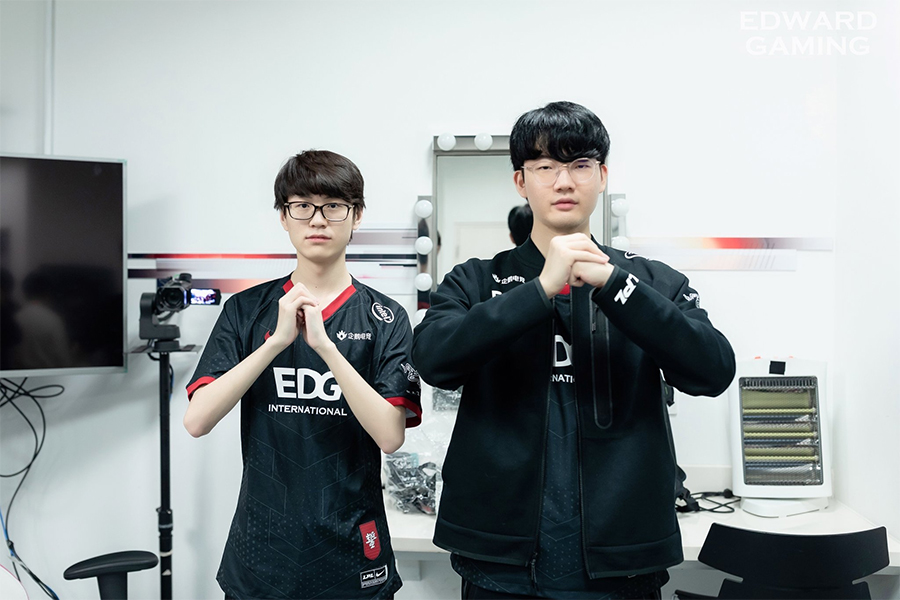 HLE Viper mong muốn IG đ&aacute;nh bại T1 ở v&ograve;ng play-in CKTG 2025
