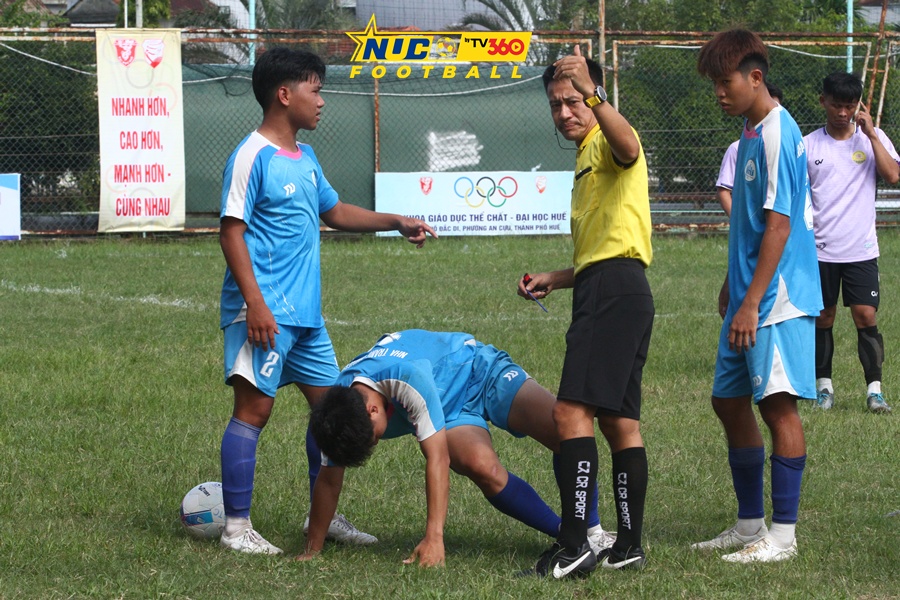 Trọng t&agrave;i V.League xuất hiện ở giải b&oacute;ng đ&aacute; sinh vi&ecirc;n to&agrave;n quốc 2025 &ndash; C&uacute;p TV360