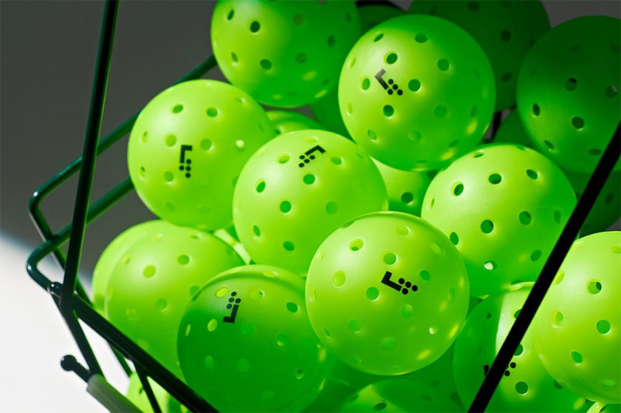 LT Pro 48: B&oacute;ng Pickleball thi đấu ch&iacute;nh thức của Carvana PPA Tour