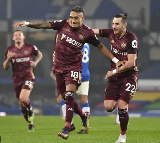 Nhận định, soi kèo Burnley vs Leeds: Cuộc chiến sinh tử tại Turf Moor