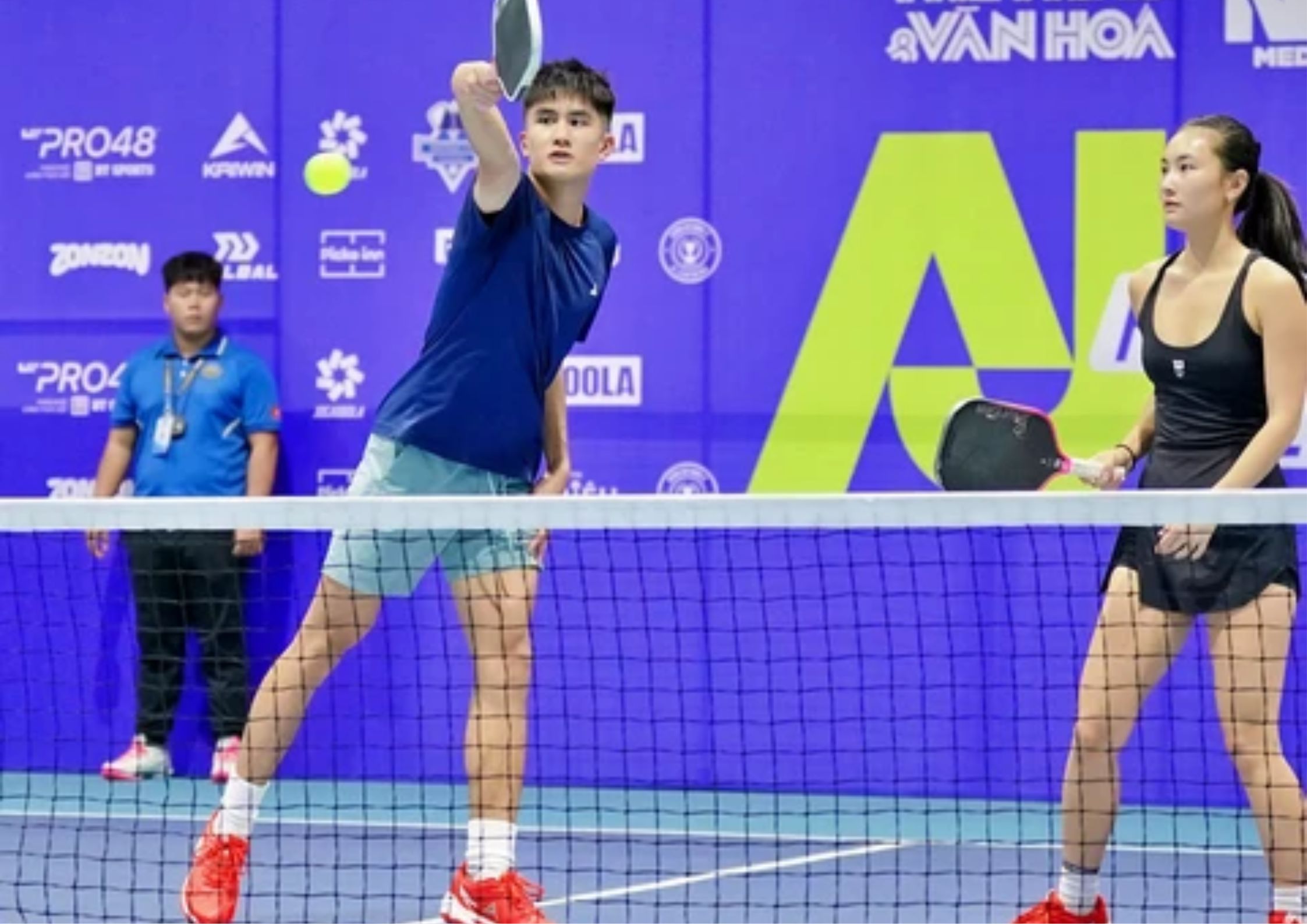 Cuộc cách mạng trong chiến thuật Pickleball: Khi "đánh vào nữ" không còn là chìa khóa thắng lợi