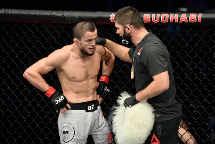 Umar Nurmagomedov trải qua "cơn điên" của Khabib trước thềm UFC 321