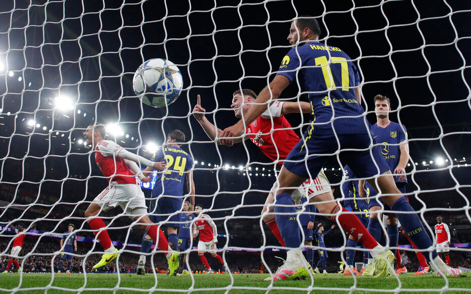Champions League: 43 bàn thắng chỉ trong một đêm, điều chưa từng có!