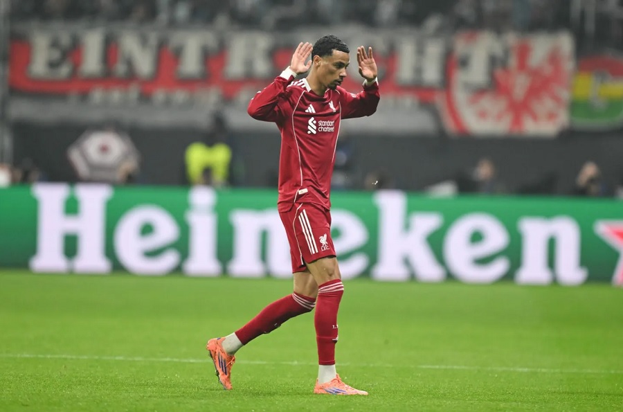 Liverpool trỗi dậy mạnh mẽ bằng chiến thắng 5 sao khi Salah ngồi dự bị