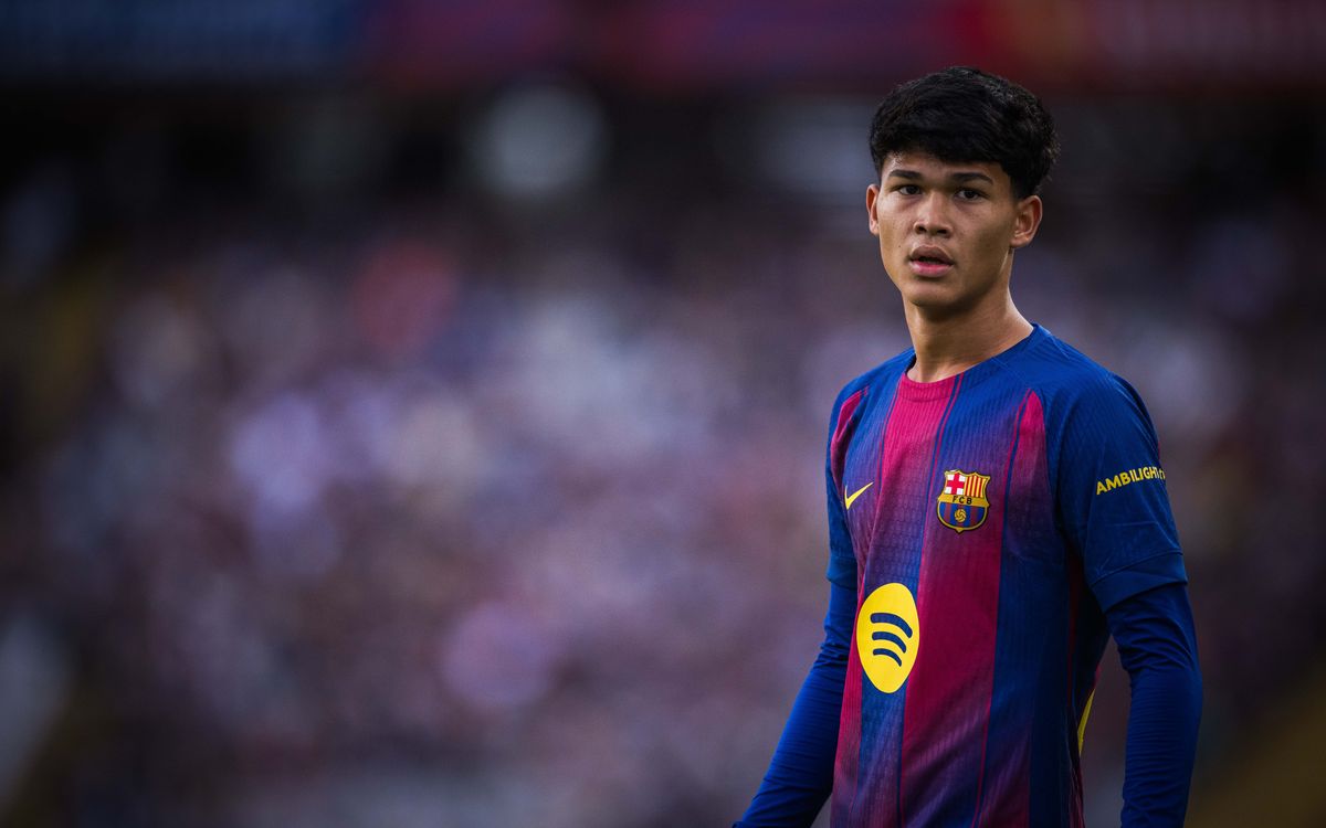Sao 17 tuổi gốc Philippines tỏa sáng trong trận ra mắt Barcelona tại Champions League