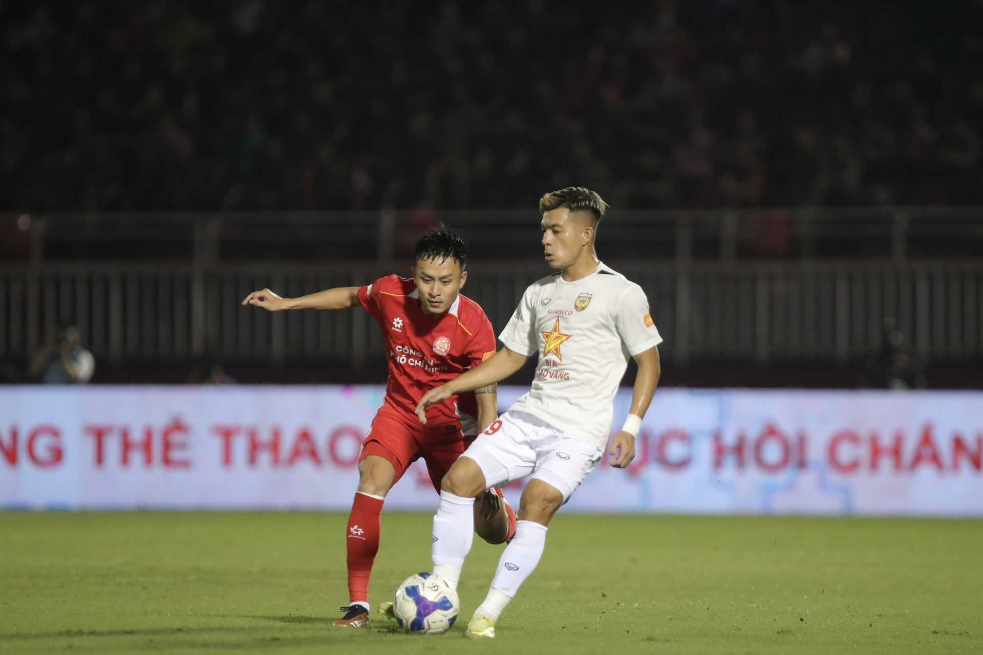 7 cầu thủ bị “treo giò” ở V.League