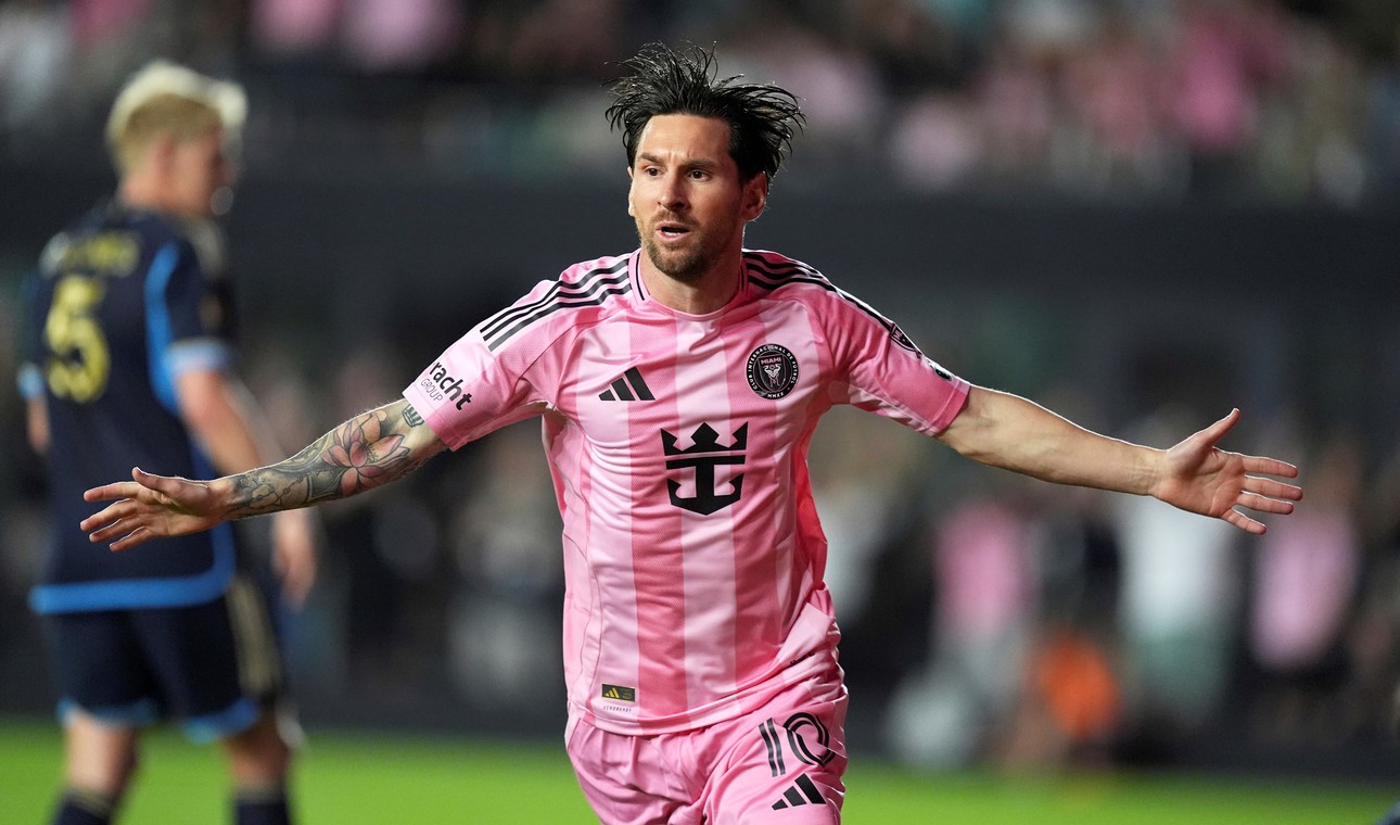 Messi nói gì sau khi gia hạn hợp đồng với Inter Miami? Messi nói gì sau khi gia hạn hợp đồng với Inter Miami?