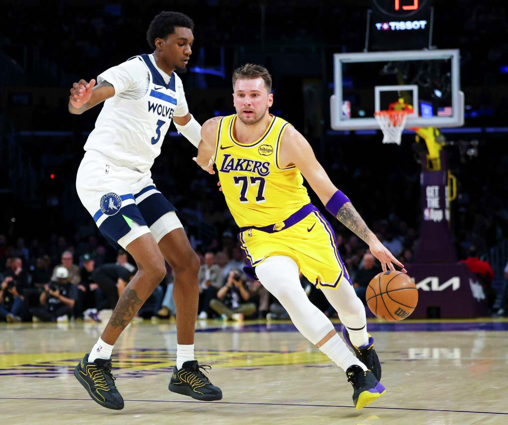 Luka Dončić làm nên lịch sử Lakers với màn trình diễn bùng nổ trong hai trận đầu mùa Luka Dončić làm nên lịch sử Lakers với màn trình diễn bùng nổ trong hai trận đầu mùa
