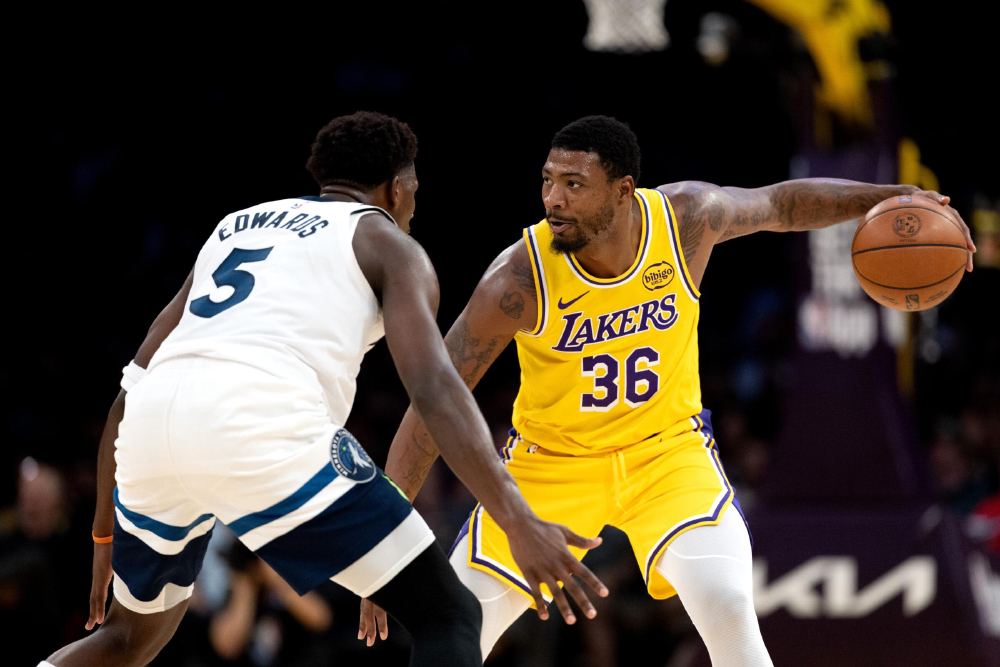 Người hâm mộ LA Lakers “ngất ngây” với màn trình diễn của Defensive Player of the Year Marcus Smart Người hâm mộ LA Lakers “ngất ngây” với màn trình diễn của Defensive Player of the Year Marcus Smart