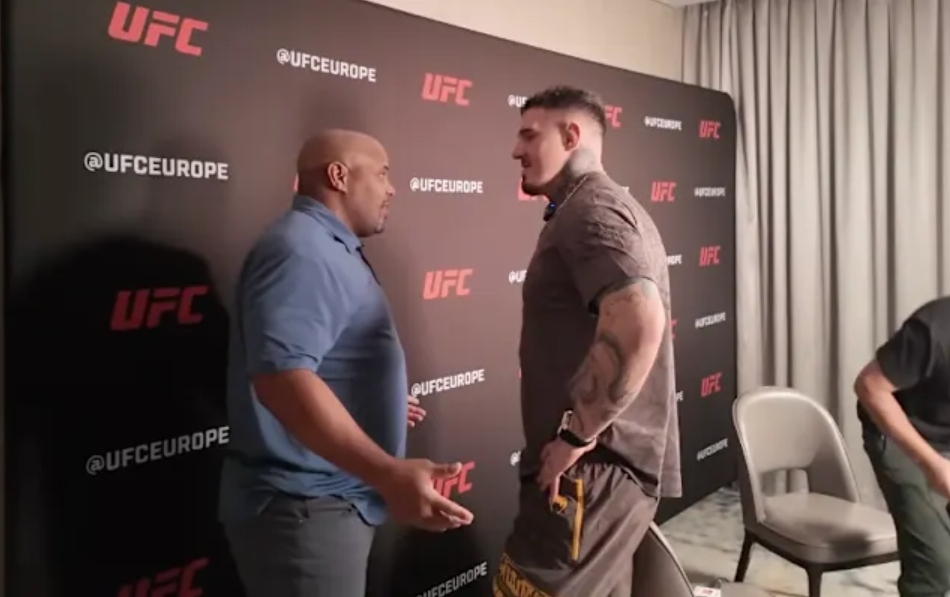 Daniel Cormier thất vọng khi bị Tom Aspinall lộ cuộc trò chuyện nhạy cảm ở UFC 321