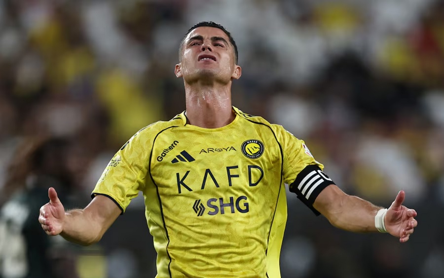 Benzema loại Cristiano Ronaldo khỏi Cúp Nhà vua