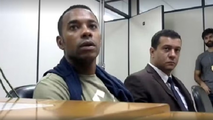 Robinho tiết lộ cuộc sống trong tù và khẳng định không có bất kỳ đặc quyền nào