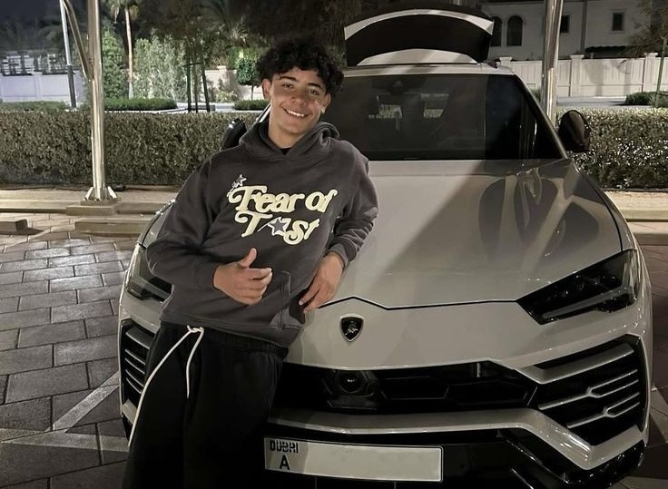 Con trai Ronaldo Jr. gây sốc với Lamborghini đầu tiên ở tuổi 15
