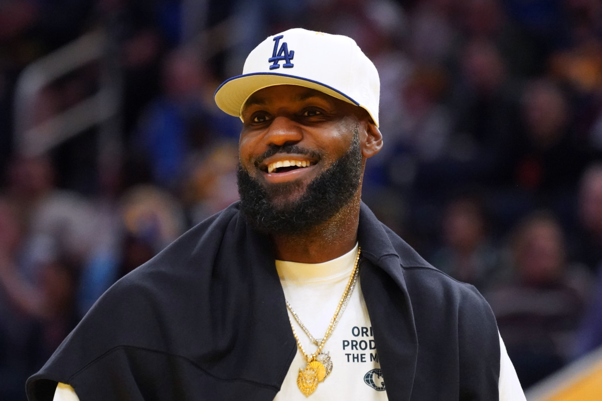 Chuyên gia uy tín của ESPN điểm tên ba siêu sao sẽ sớm đổi màu áo tại NBA