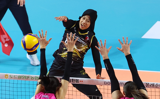 Ngôi sao số 1 bóng chuyền Indonesia chạy đua với chấn thương, sẵn sàng cho SEA Games 33