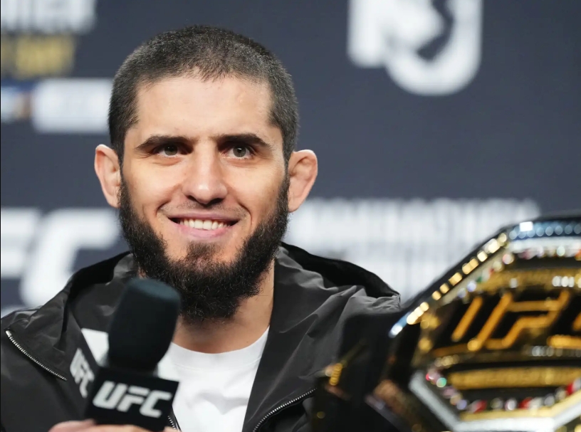Islam Makhachev sử dụng 