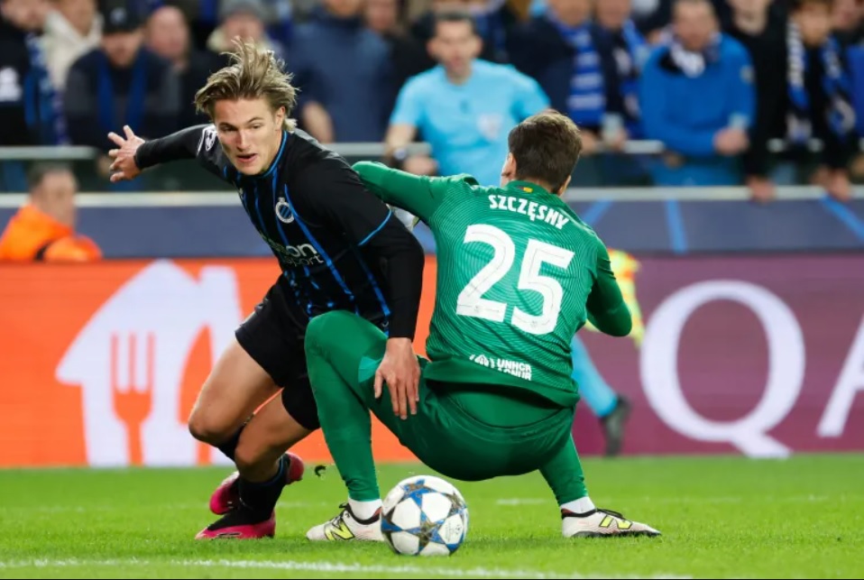 Hàng thủ Barcelona báo động đỏ sau 3 bàn thua ở Champions League