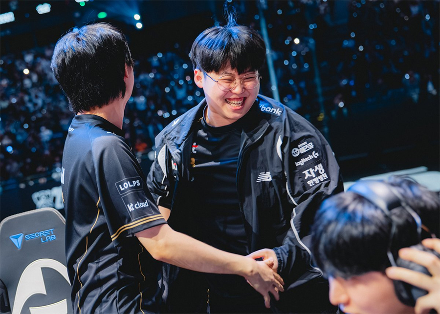 Chung kết T1 vs KT - Keria vs Peter: Ai sẽ là hỗ trợ xuất sắc nhất CKTG 2025? Chung kết T1 vs KT - Keria vs Peter: Ai sẽ là hỗ trợ xuất sắc nhất CKTG 2025?