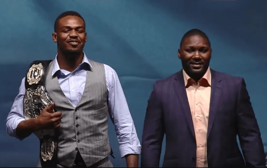 Jon Jones tiết lộ đối thủ mình “vui mừng” vì chưa đối đầu ở UFC