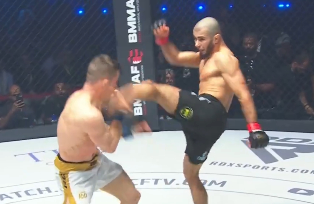 Muhammad Mokaev tung cú "đá đôi" knockout đối thủ tại Brave CF 100