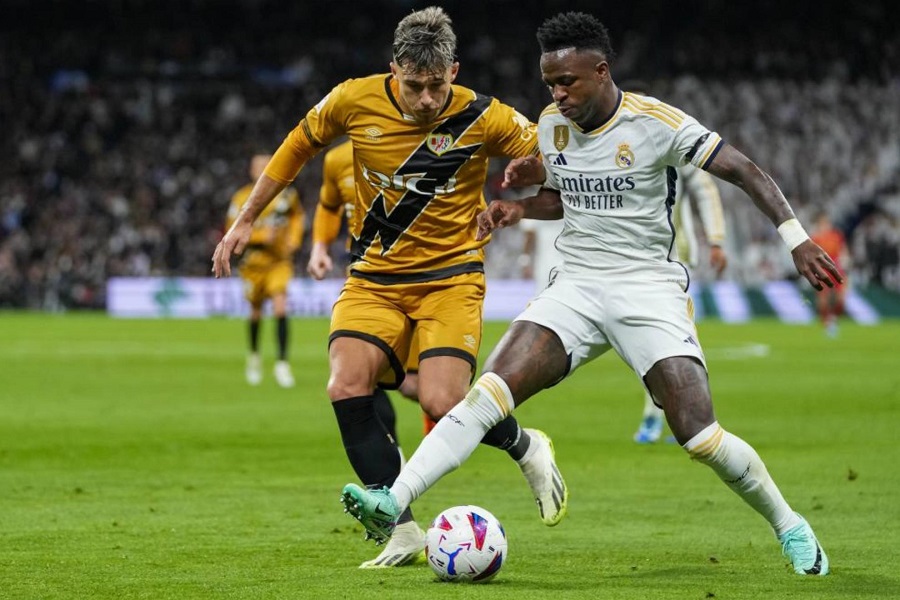 Real Madrid vs Rayo: Vinicius chống lại "tia chớp" với tốc độ 34,7 km/giờ