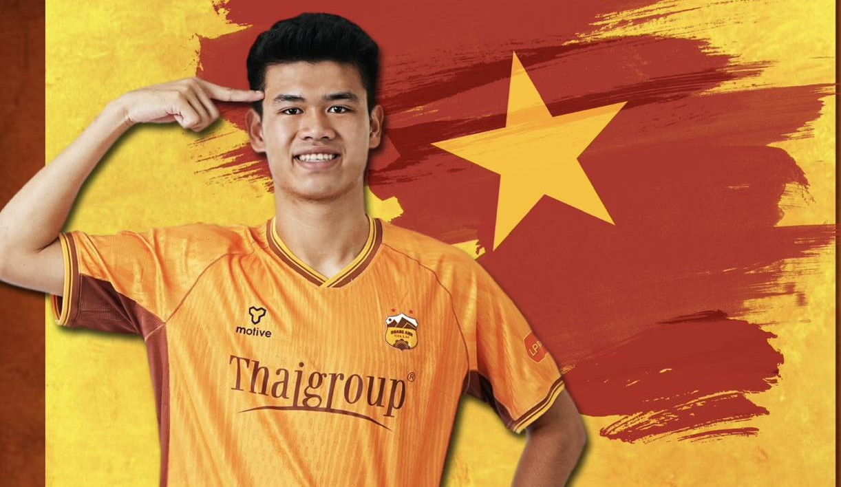 Trung vệ 18 tuổi giúp HAGL thoát thua phút 100
