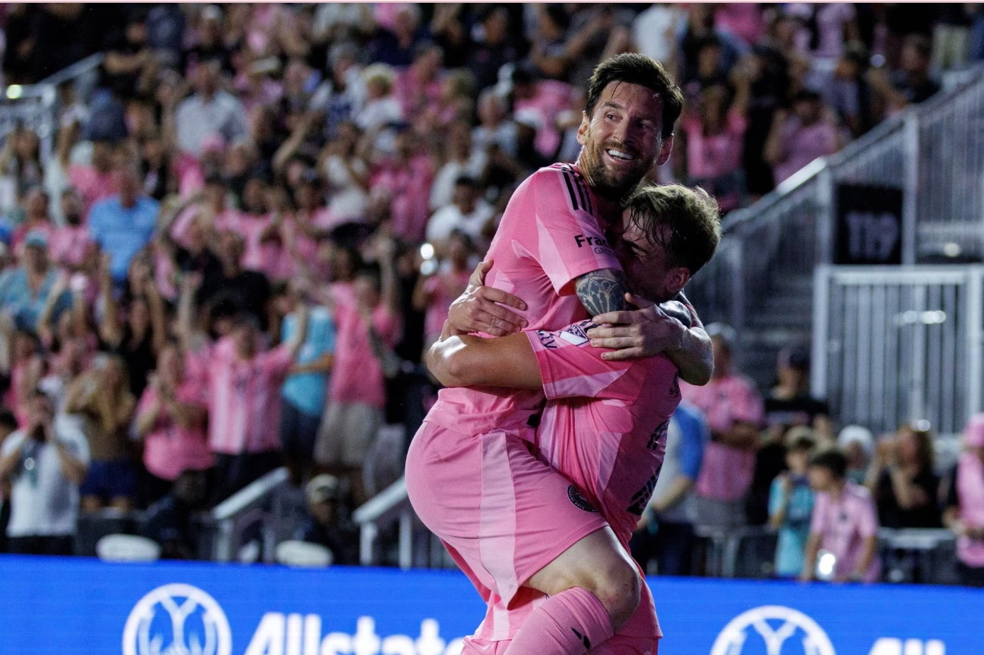 Messi đạt 400 pha kiến tạo: Ai là người có nhiều kiến tạo nhất trong lịch sử bóng đá?