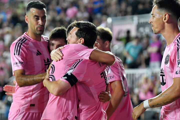 Inter Miami xác định được đối thủ ở bán kết MLS: Ngày, giờ thi đấu chi tiết Inter Miami xác định được đối thủ ở bán kết MLS: Ngày, giờ thi đấu chi tiết