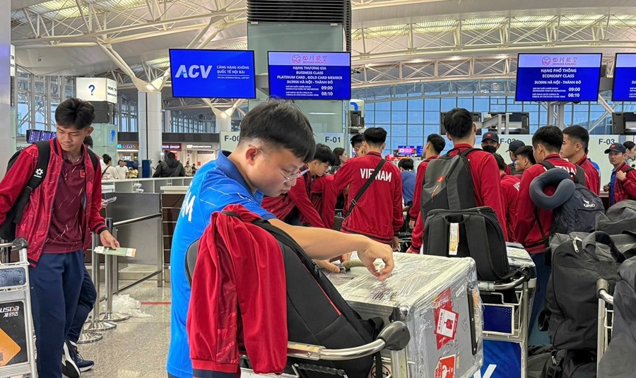 Lý do U22 Việt Nam chia thành nhiều nhóm sang Trung Quốc đá giao hữu