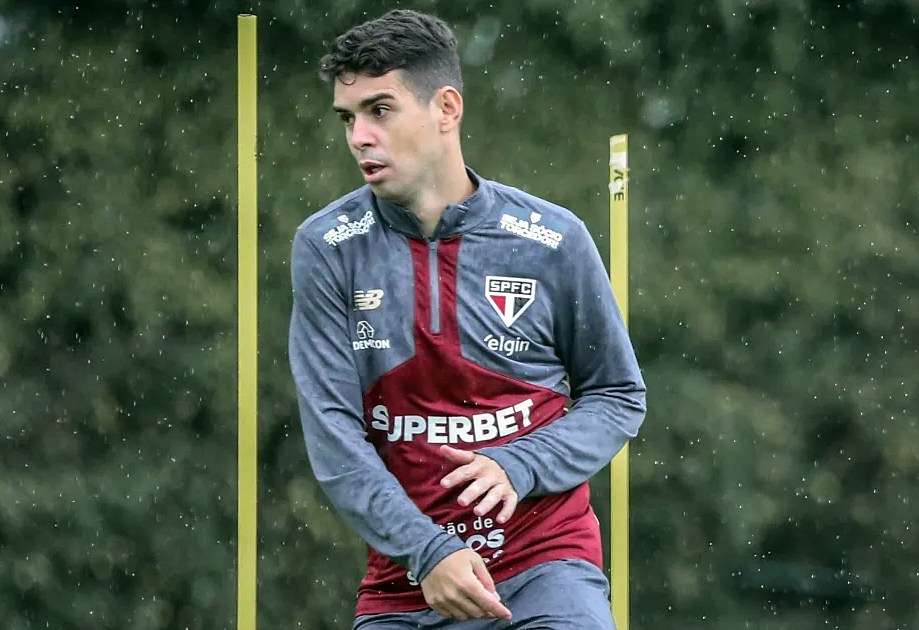 Sốc: Cựu ngôi sao của Chelsea, tiền vệ Oscar đột quỵ trên sân