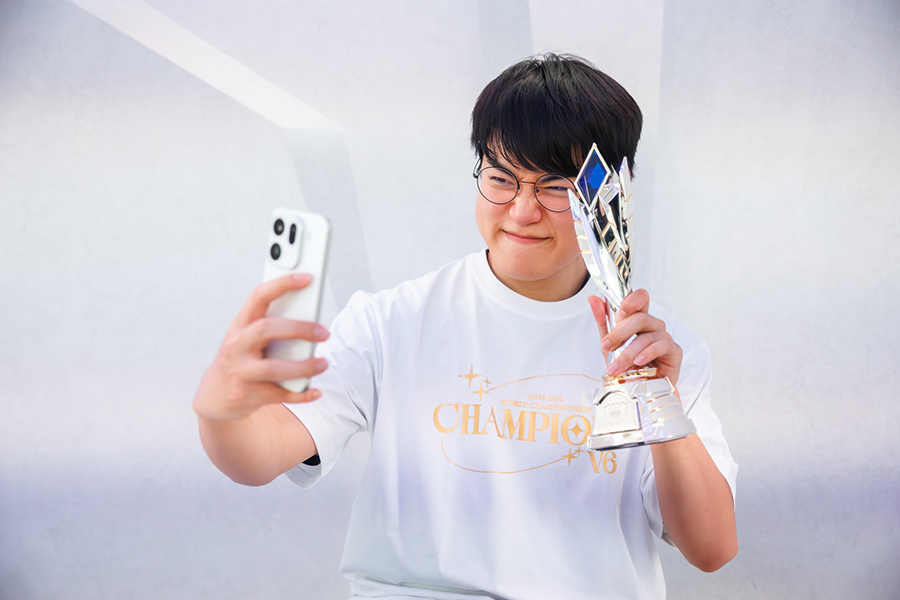 Tin chuyển nhượng LMHT 13/11: T1 tái ký Doran và Gumayusi? Kiin rời GenG?