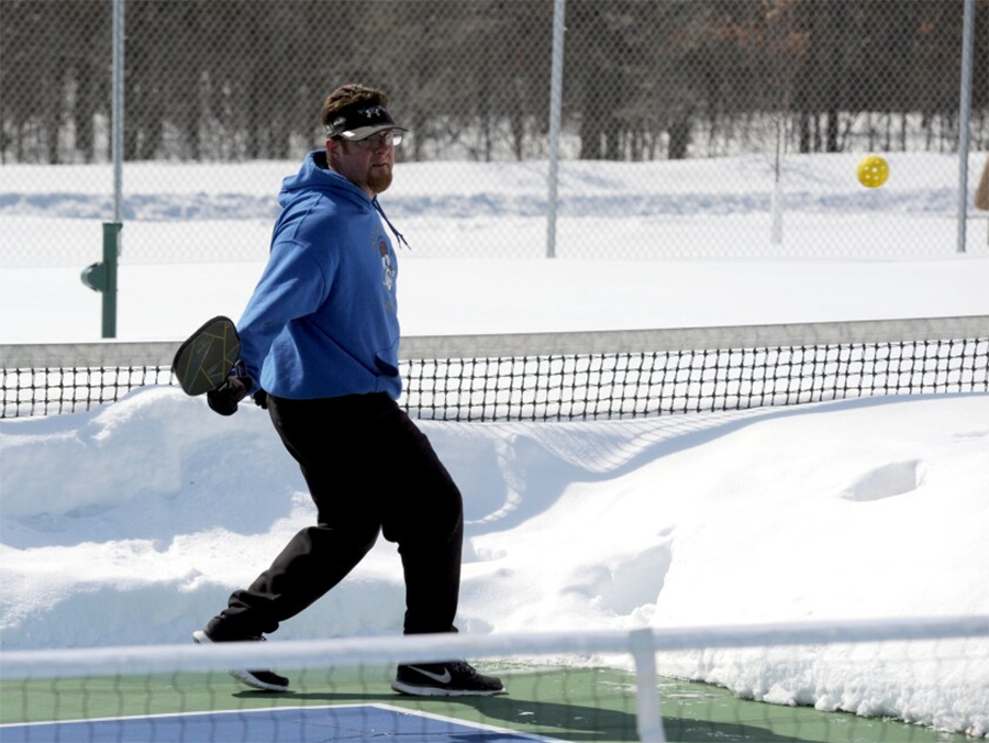 Giữ ấm, thoải mái và thi đấu pickleball hiệu quả khi thời tiết lạnh dần