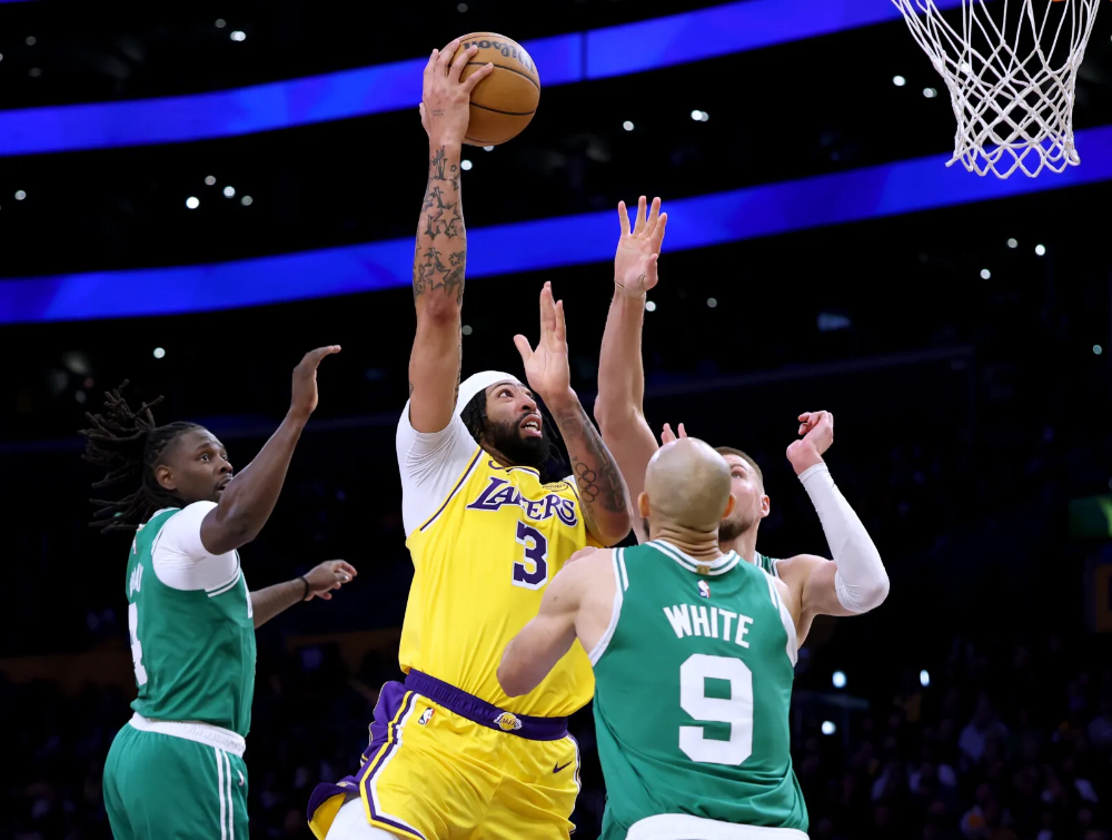 Hé lộ: Los Angeles Lakers từng đàm phán trao đổi Anthony Davis đến Boston Celtics?