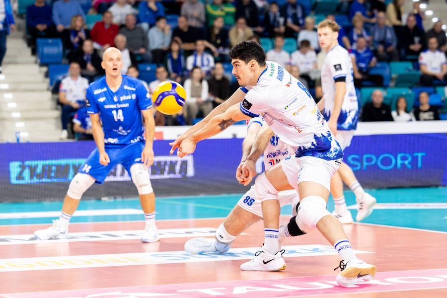 Suwalki vượt qua Gorzów sau màn “rượt đuổi” năm set đầy kịch tính