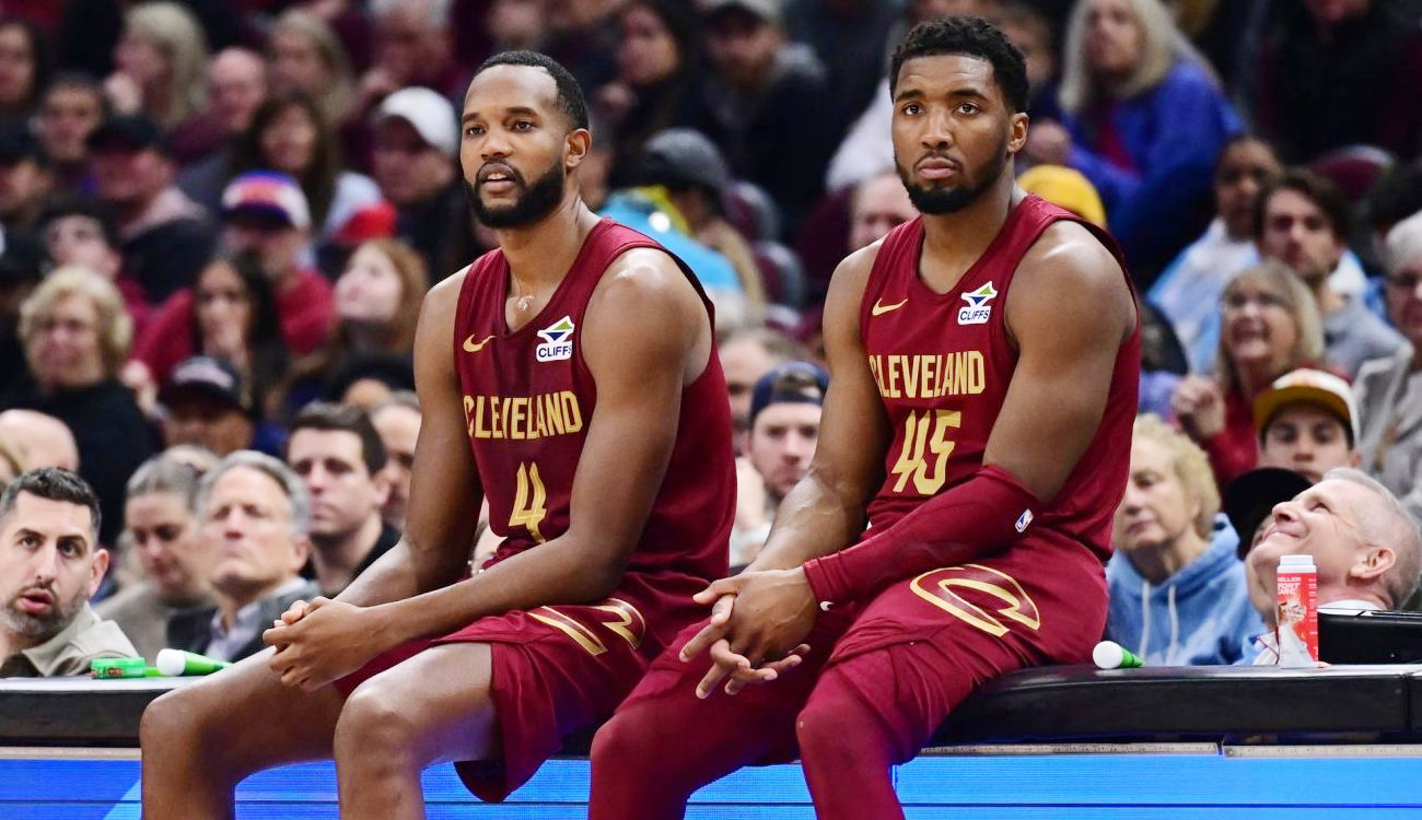 Cleveland Cavaliers bị NBA phạt 100.000 USD vì... cất trụ cột trên ghế dự bị Cleveland Cavaliers bị NBA phạt 100.000 USD vì... cất trụ cột trên ghế dự bị