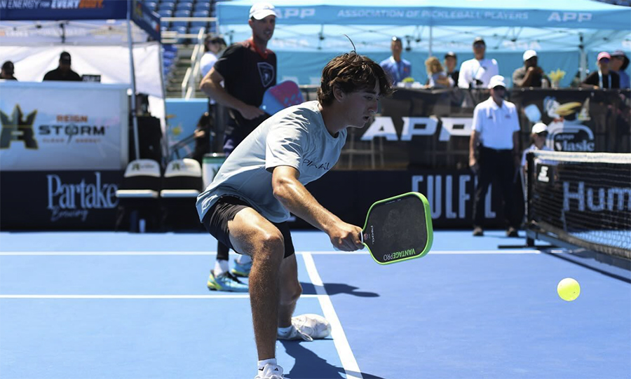Xu hướng mới trong cách cầm vợt của các VĐV pickleball chuyên nghiệp
