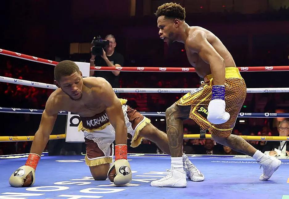 Devin Haney trở thành nhà vô địch boxing thế giới ở 3 hạng cân
