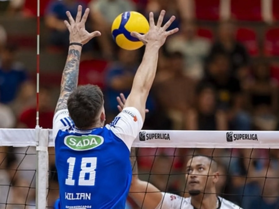 Sada Cruzeiro củng cố ngôi đầu Superliga nam sau chiến thắng Sesi Bauru
