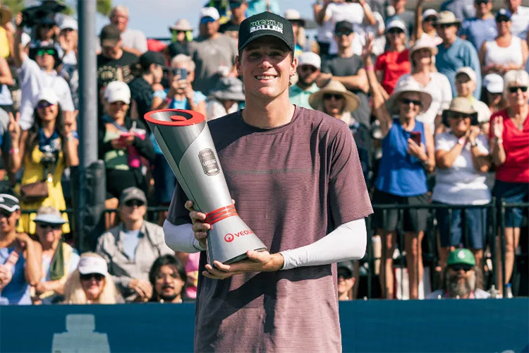 Bellamy đ&aacute;nh bại H. Johnson sau ba game, gi&agrave;nh danh hiệu Pickleball PPA đầu ti&ecirc;n